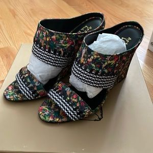 Nicole Miller tropical print 4.5in wedge heel